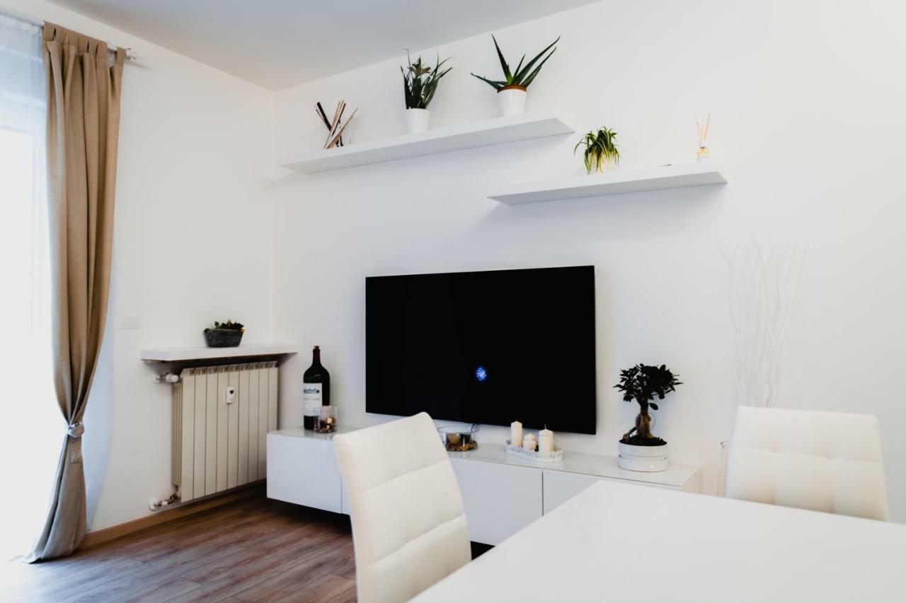 La Boutique Del Vento - Esclusivo In Pieno Centro Apartment ตรีเอสเต ภายนอก รูปภาพ